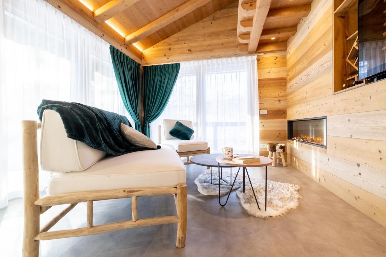 Chalet Imbosc'Che - 5 Beautiful Rooms In Charming B&B 利维尼奥 外观 照片