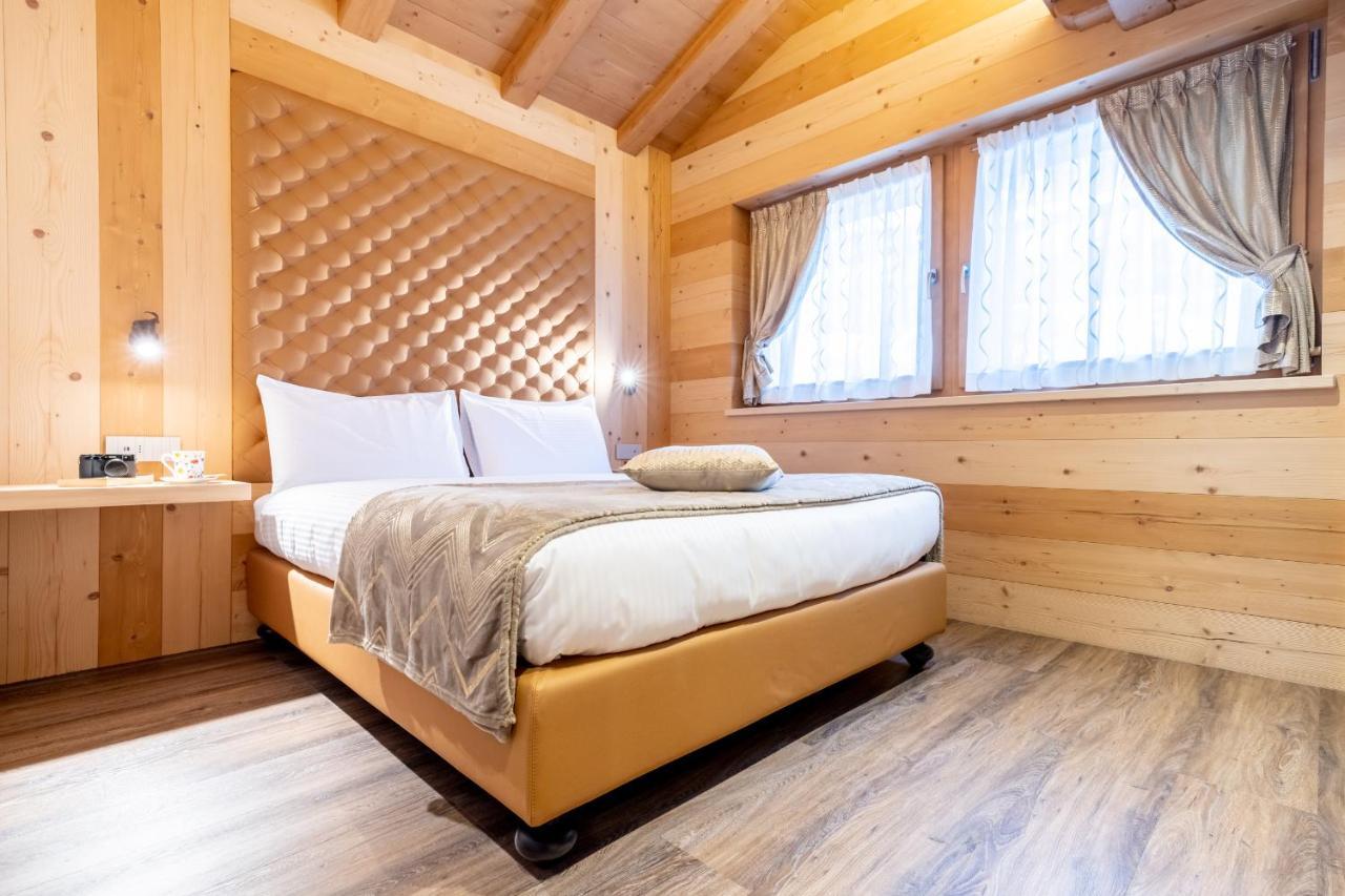 Chalet Imbosc'Che - 5 Beautiful Rooms In Charming B&B 利维尼奥 外观 照片