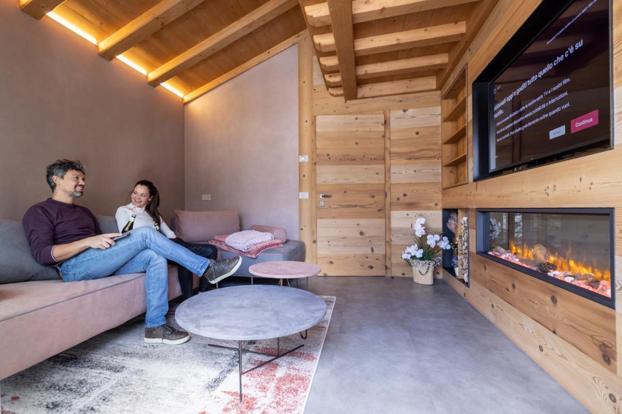 Chalet Imbosc'Che - 5 Beautiful Rooms In Charming B&B 利维尼奥 外观 照片