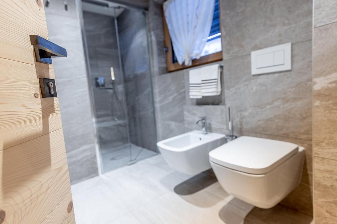 Chalet Imbosc'Che - 5 Beautiful Rooms In Charming B&B 利维尼奥 外观 照片